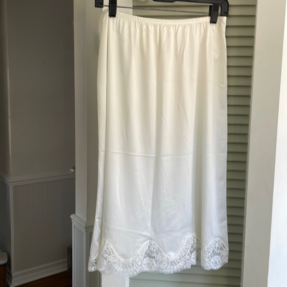 ✨3 for $10 Lace Bridal Skirt Slip